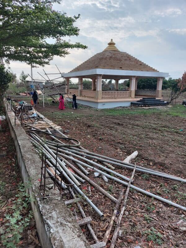 SAMADHI AT KRISHNAGIRI TEMPLE COMPLEX AT WARDHA